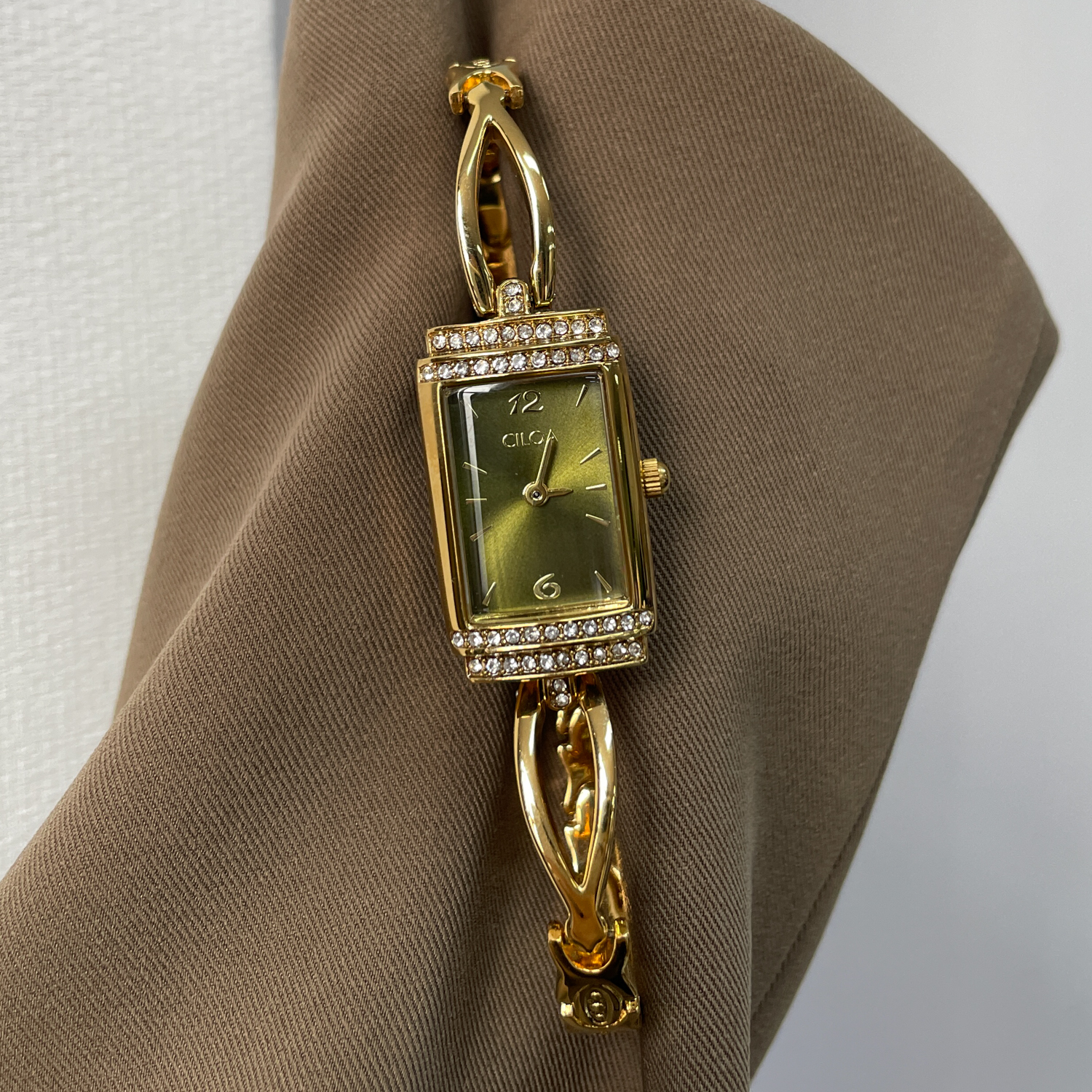 CILOA green square watch femal - Luxury Watch Trends 2025 avaliação e preço