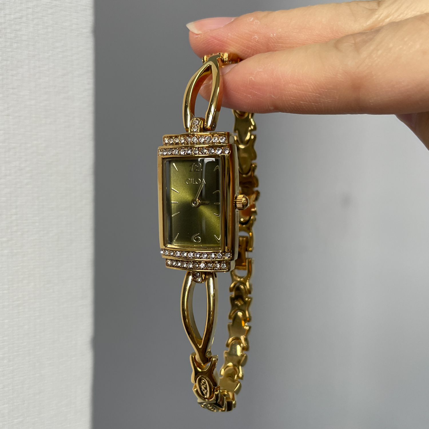CILOA green square watch femal - Luxury Watch Trends 2025 avaliação e preço