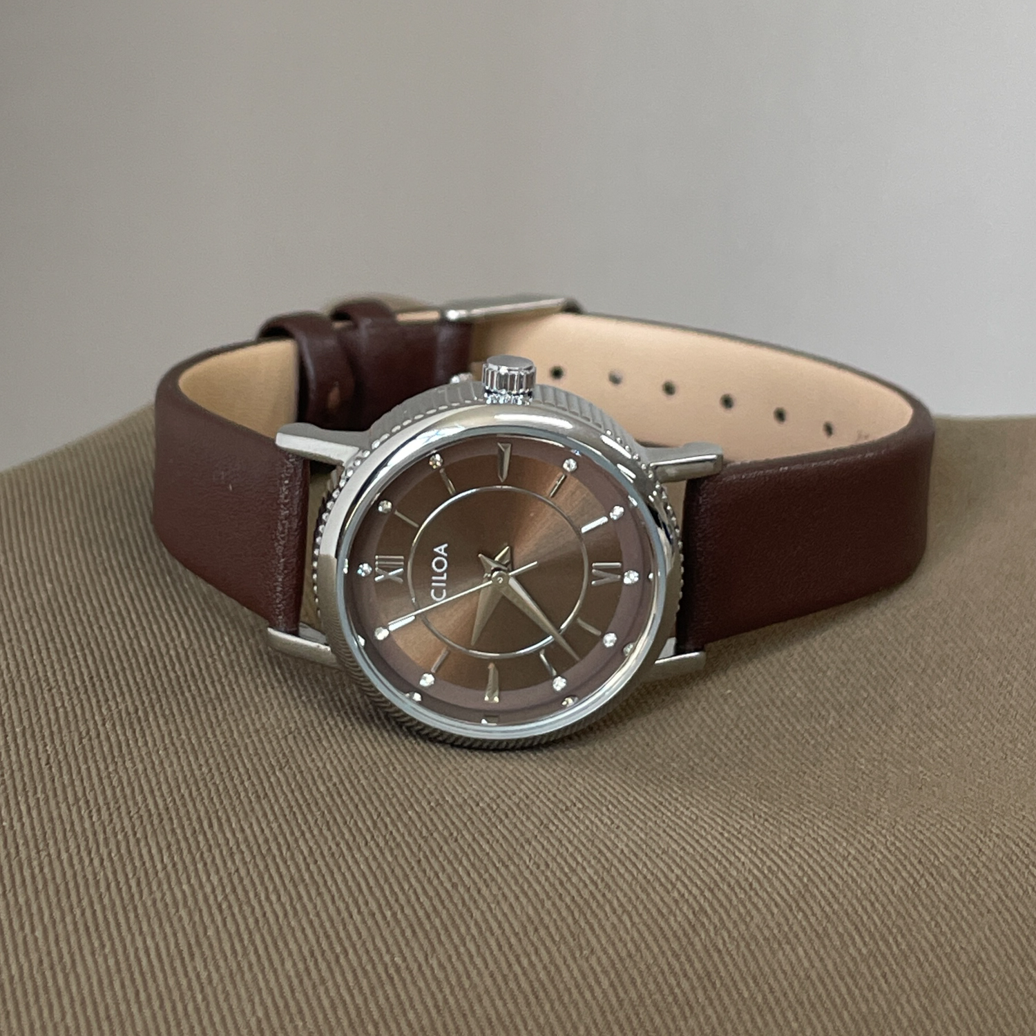 CILOA round brown temperament  - Luxury Watch Trends 2025 avaliação e preço